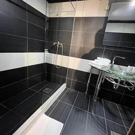 Apartament E 37 Downtown Whit Garage Opcional