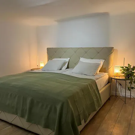 E 37 Downtown Whit Garage Opcional